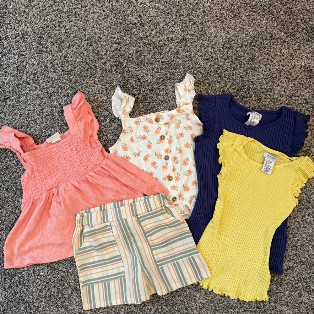 Girls clothes size 5/6